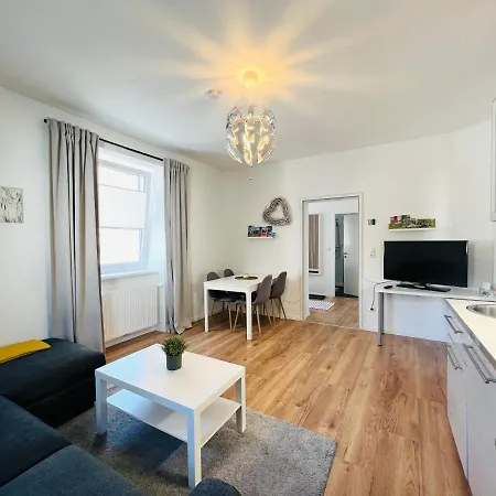 White Inn - Kuschelige Ferienwohnung Mürzzuschlag Extérieur photo